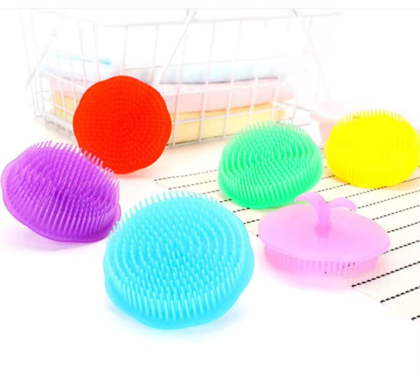 Pet Grooming Scrubber – Soft Rubber Bathing Brush