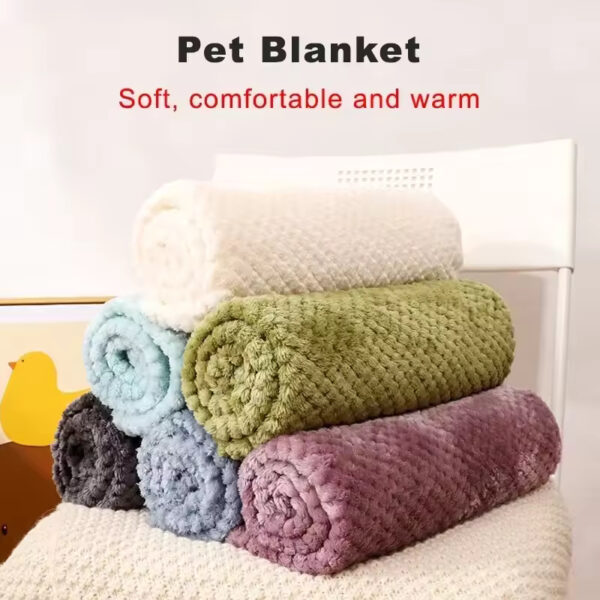 Fluffy and Soft Dog Blanket, Warm Pet Bed in Winter - Image 4